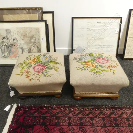 PR NEEDLEWORK FOOTSTOOLS 320x320x170mm