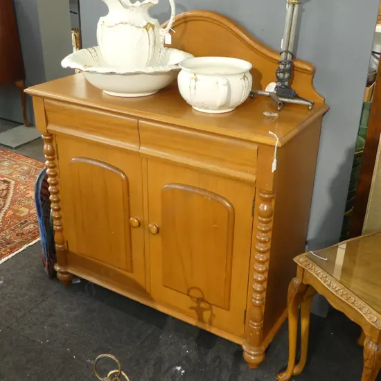 VICTORIAN STYLE CHIFFONIER 1000x450x110mm