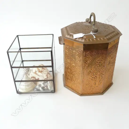 COPPER CONTAINER H.250mm + GLASS CASE w. 4 SHELLS