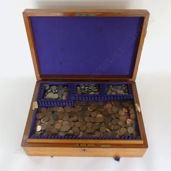 CANTEEN w. ASST. NZ MOSTLY COINS 