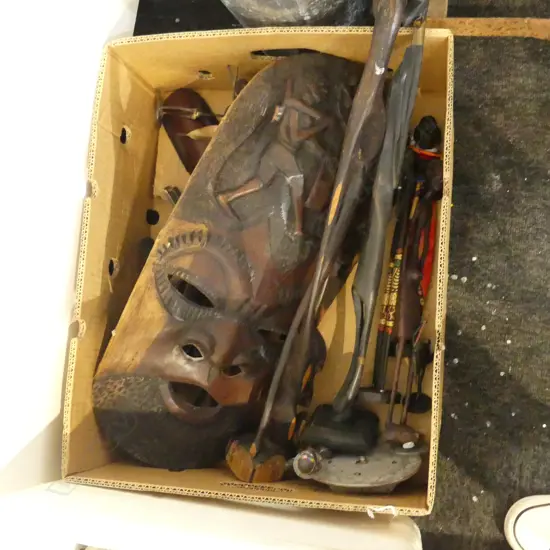 COLLECTION OF 20 AFRICAN WOOD & METAL CARVED PCS