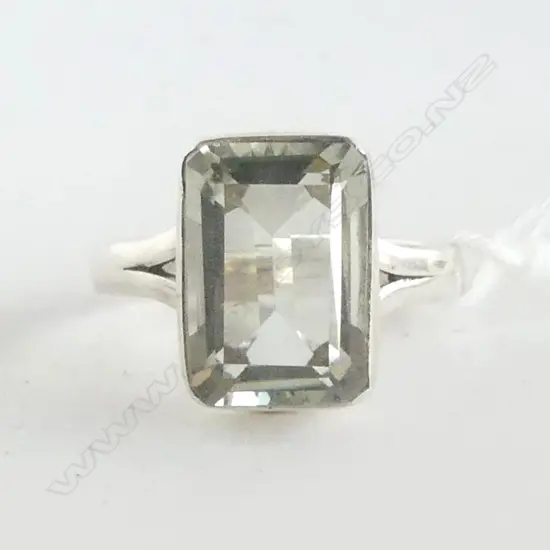 SILVER & OCTOGEN CUT GREEN AMETHYST RING