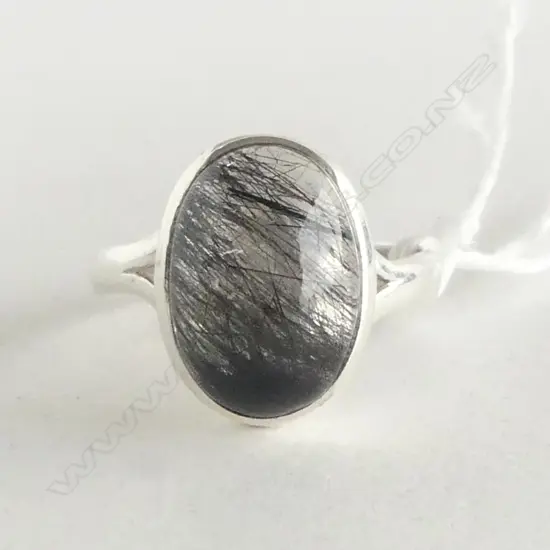 SILVER BK QUARTZ CABOCHON RING