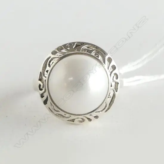 SILVER & REAL PEARL RING w FILIGREE SURROUND