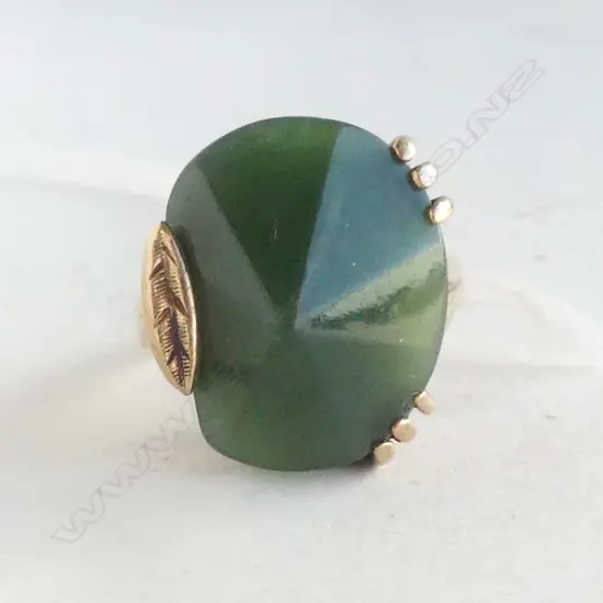 9CT GOLD & POUNAMU DESIGNER RING 6.8gms