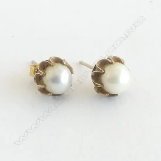 PR 9ct YELLOW GOLD & CULTURED PEARL STUD EARRINGS for pierced ears 2.9gms