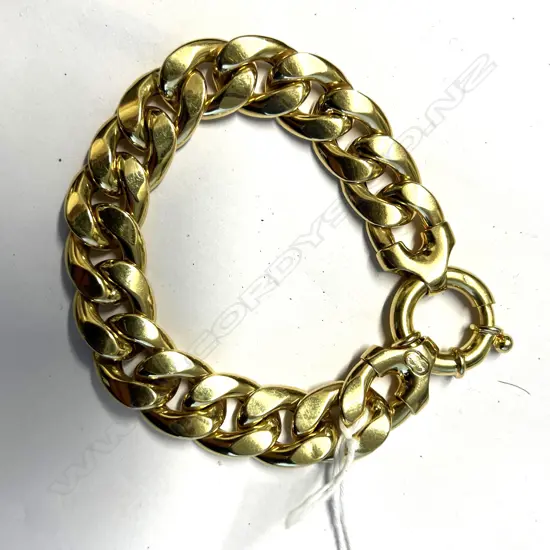 18ct YELLOW GOLD HOLLOW LGE LINK BRACELET probably Italian 40.4gms.