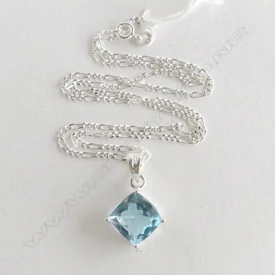 SILVER SET BLUE TOPAZ PENDANT ON SILVER CHAIN