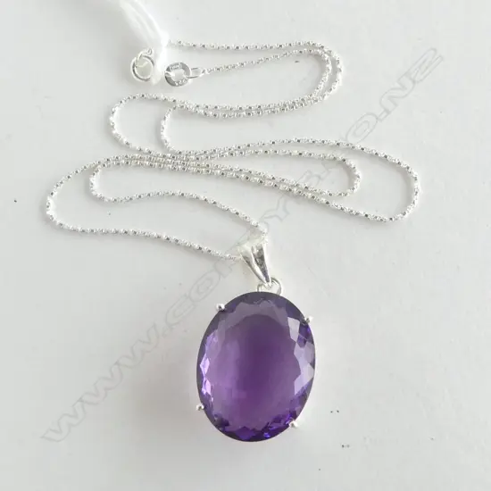 SILVER SET CUSHION CUT AMETHYST PENDANT ON SILVER CHAIN