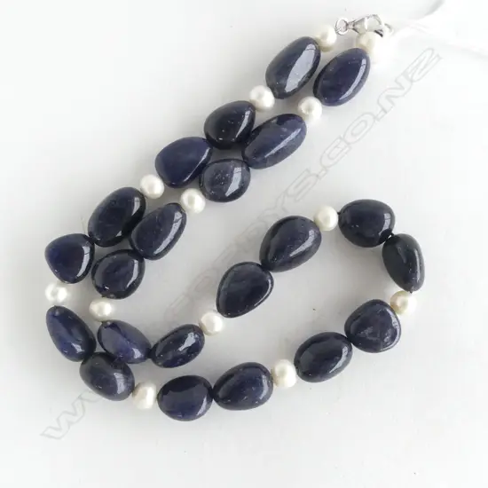 BLUE JADE & PEARL NECLACE, SILVER CLASP