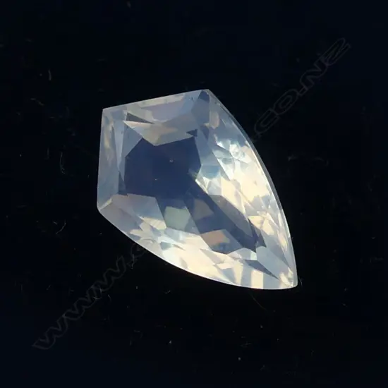 5.63CT  ICE QUARTZ SHIELD SHAPED UNSET STONE