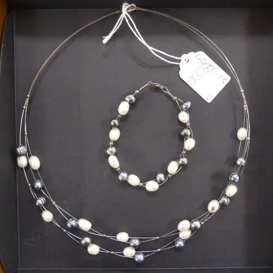JAPANESE FRESHWATER PEARL NECKLACE + BRACELET