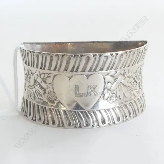 HEAVY CAST SILVER NAPKIN HOLDER L.1897 47gms