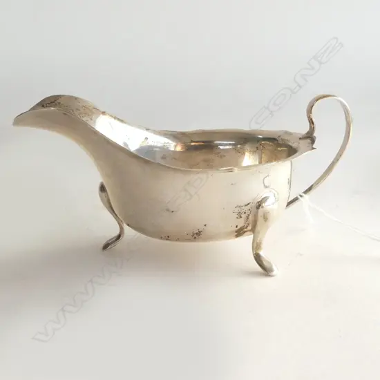 STG SILVER JUG, SHEFFIELD 1947 116gms