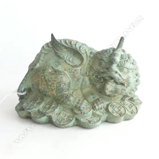ORIENTAL BRONZE WINGED TEMPLE DOG SITTING ON COINS W.155mm
