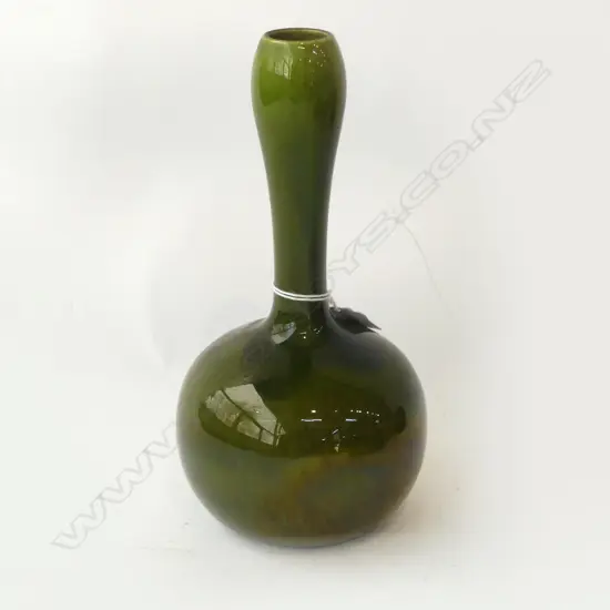 BRETBY GREEN GLAZED VASE H.220mm