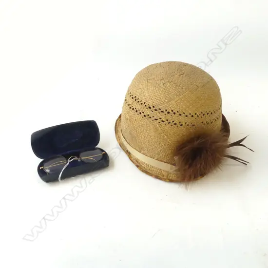 VINTAGE STRAW CLOCHE HAT + PR ANTIQUE SPECTACLES 