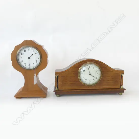 2 WOODEN MANTLE CLOCKS W.300mm