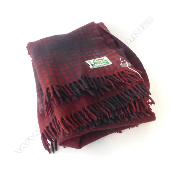 PR ARANUI PURE WOOL TRAVEL RUGS; RED & BLACK