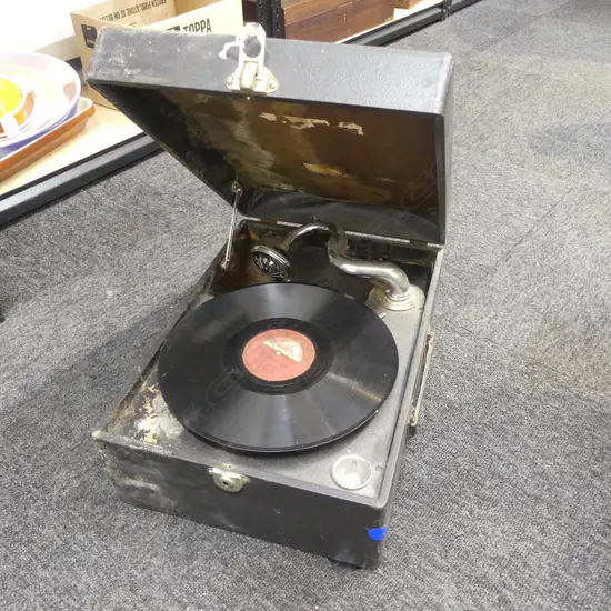 PORTABLE GRAMOPHONE (FAULTS)