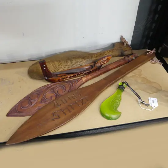 MAORI ITEMS INCL PATU + CARVED SOUVENIR PADDLE ETC