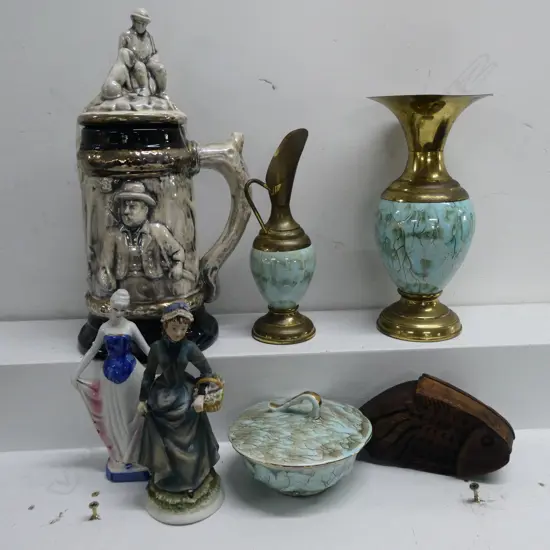 ASST. CERAMICS INCL. TANKARD H.315mm