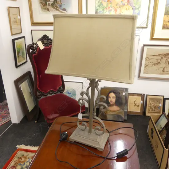 TABLE LAMP w. PAINTED IRON BASE H.660mm