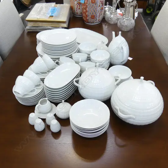 LG HUTSCHENREUTHER WHITE DINNER SET