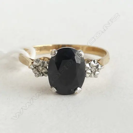 9ct yellow gold SAPPHIRE & DIAMOND RING 2.15gms SIZE P