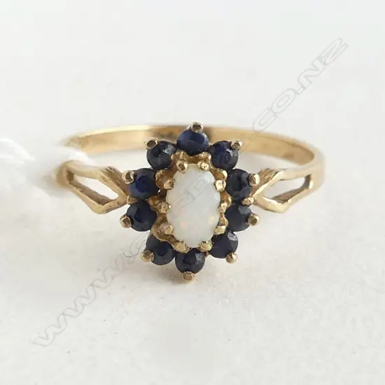OPAL & SAPPHIRE 9CT GOLD CLUSTER RING 1.6gms  SIZE O