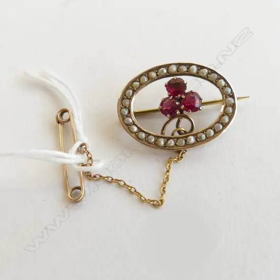 GOLD SEED PEARL & RED STONE BROOCH 2.7gms