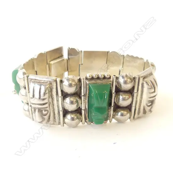 MEXICAN SILVER BRACELET w. GREEN STONES. CATCH BROKEN
