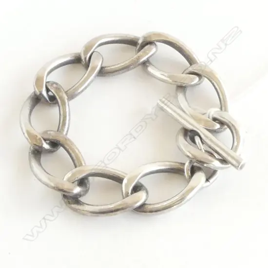 UNMARKED SILVER CHAIN BRACELET
