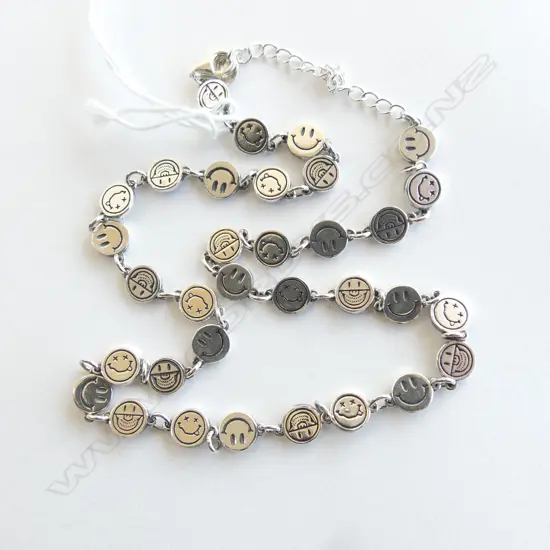 SILVER SMILY FACE DISC LINK NECKLACE L.380mm. 18gms