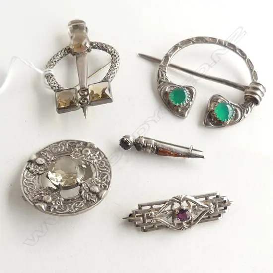 5 CELTIC SILVER BROOCHES 