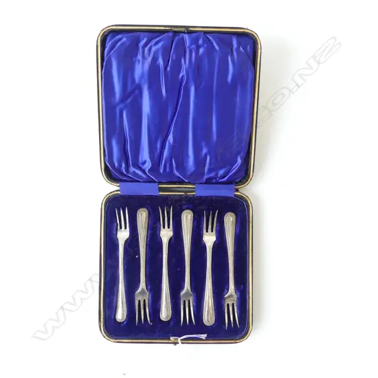 SIX BOXED STERLING SILVER COCKTAIL FORKS SHEFFIELD, 54GM 