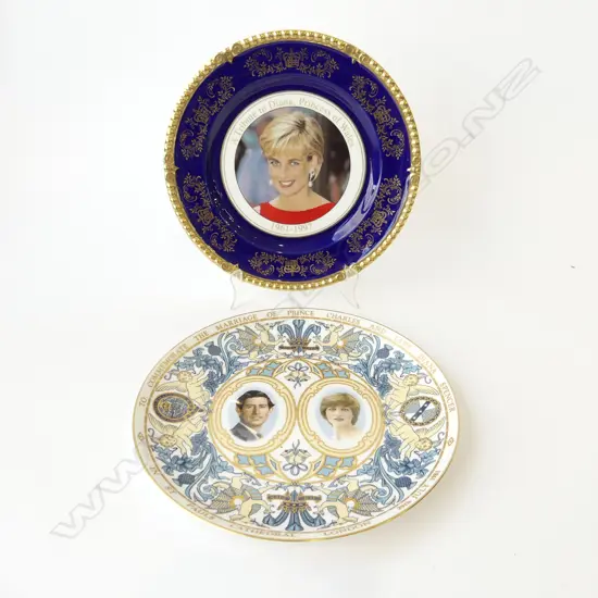 TWO COALPORT & AYNSLEY ‘PRINCESS DIANA’ LTD. EDITION CABINET PLATES, D.272MM, D.265MM