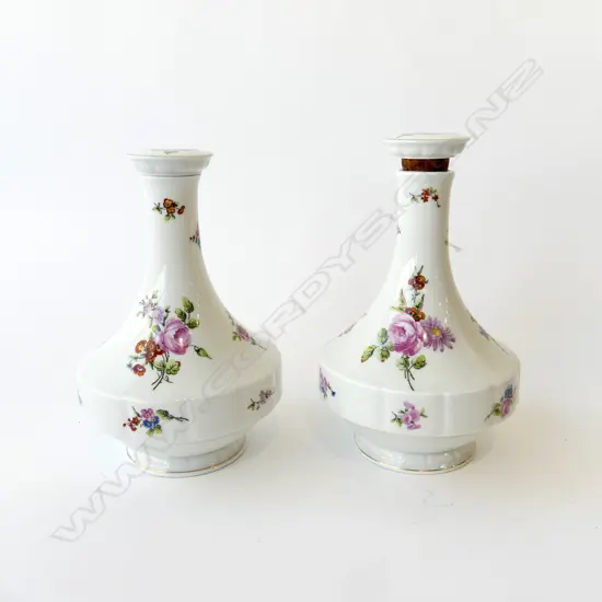 PR LIMOGE FLORAL PAINTED LIDDED DECANTERS H210MM