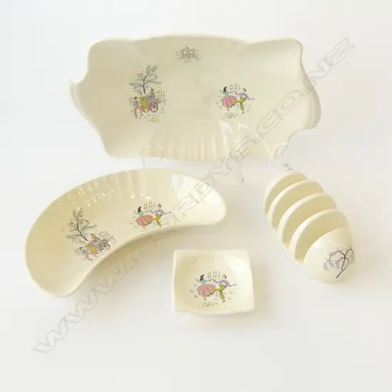 1950S MID CENTURY 'DANCING DAYS' PATTERN TOASTRACK & THREE DISHES LGEST L.315mm