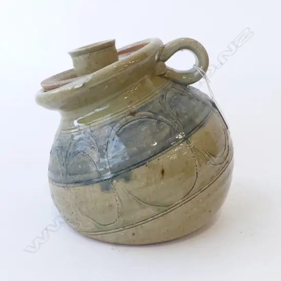 STUDIO POTTERY VESSEL