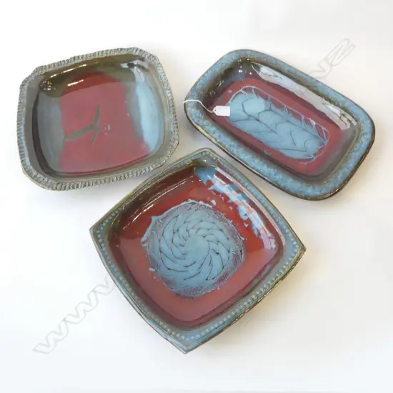 3 ENNIS OLIVER PLATTERS 325x325mm