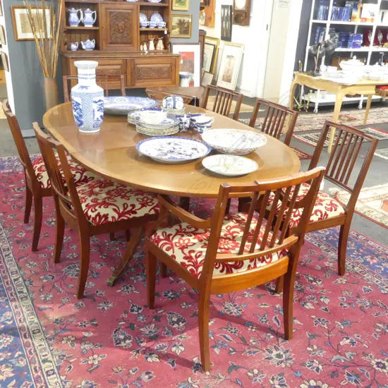 DINING TABLE & 8 CHAIRS 2050mm x 760mm x 1165mm