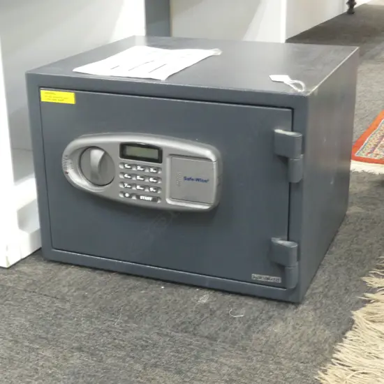 ELECTRONIC SAFE 420x380x305mm CODE 8888