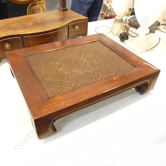 ORIENTAL WOODEN STAND w. INLAID WOVEN PANEL 400x320x100mm