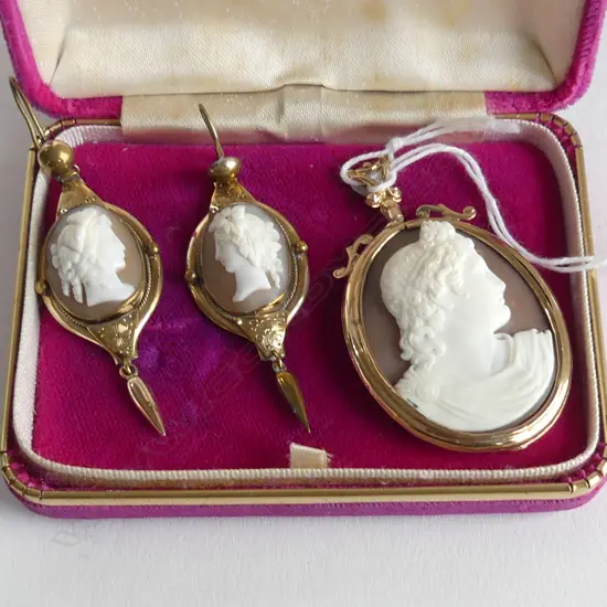 9ct GOLD FRAMED VICTORIAN CAMEO BROOCH 9.16gms + PR GOLD PLATE EARRINGS