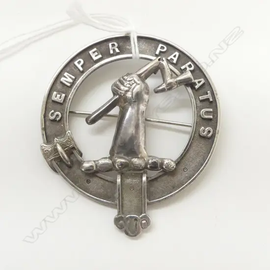 VINTAGE SILVER SCOUTING MOVEMENT LGE KILT BADGE