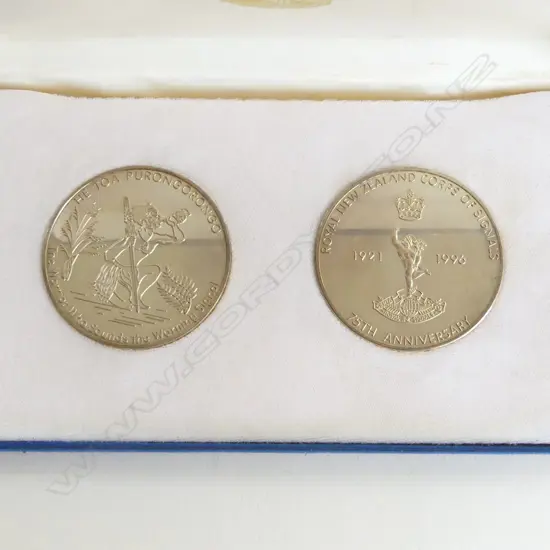 SILVER? CASED PR COINS/MEDALLIONS. 'ROYAL NZ CORPS OF SIGNALS'1921 1996 75th Anniversary.'HE TOA PURONGORONGO'. 100g ea 