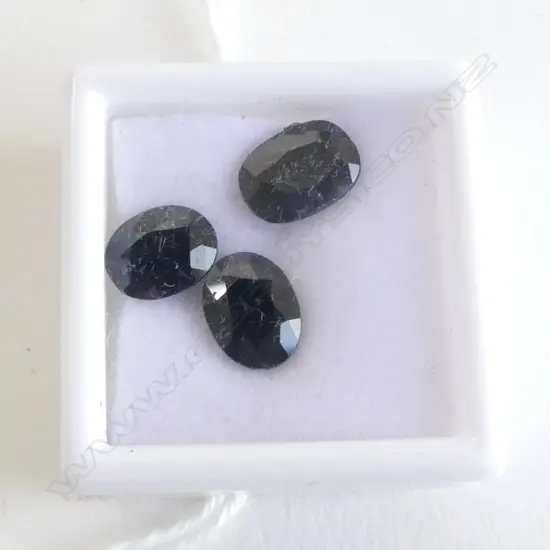 3 OVAL FACETED SAPPHIRES, 6CT DEEP BLUE