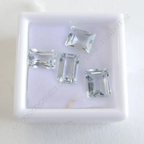 5CT AQUAMARINE, RECTANGULAR EMERALD CUT