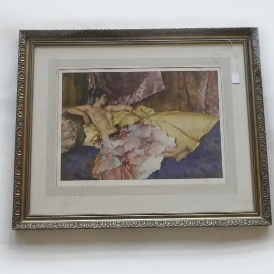 SIR WILLIAM RUSSELL FLINT (1880-1969) 'MODEL FOR ELEGANCE'. FRAMED LTD ED COLLOTYPE PRINT 580/850. H.360x520mm
